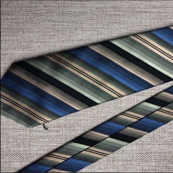 Van Heusen Other - Van Heusen boys tie. 49” blues, tans, and greens